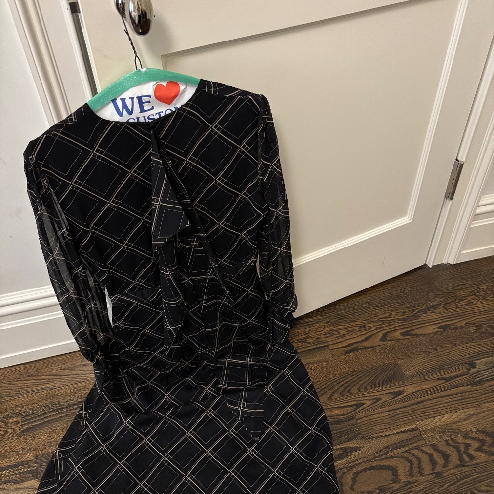 Equipment full length dress, Size 6, Black and cream